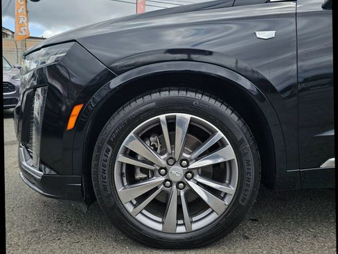 Used 2021 Cadillac XT6 Premium Luxury AWD/4WD image 38