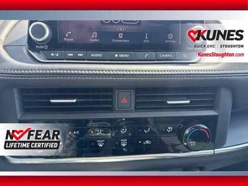 Used 2023 Nissan Rogue S AWD/4WD image 24