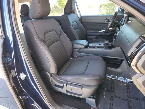 Certified 2025 Nissan Pathfinder SV image 16