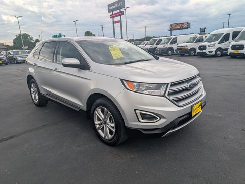 Used 2016 Ford Edge Titanium w/ Class II Trailer Tow Package AWD/4WD image 2