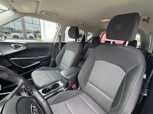 Used 2020 Kia Soul GT-Line FWD image 23