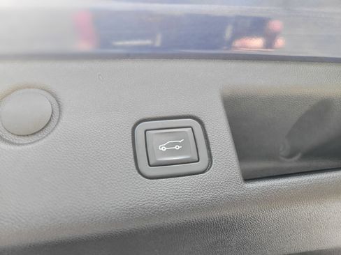 Certified 2023 Chevrolet Equinox Premier image 8