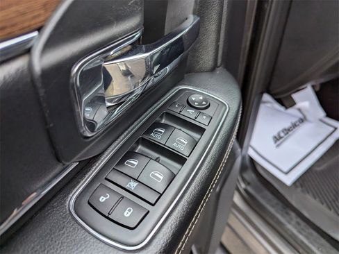 Used 2018 RAM 2500 Laramie image 11