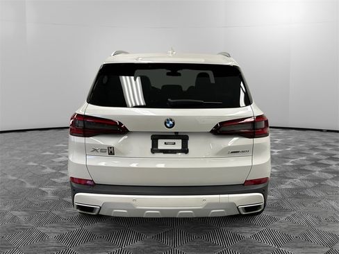 Used 2023 BMW X5 xDrive40i w/ Premium Package image 3