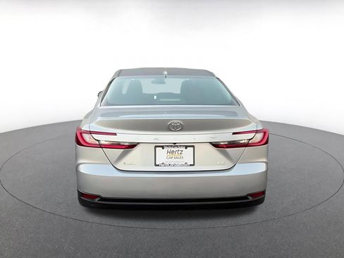 Used 2025 Toyota Camry LE image 12