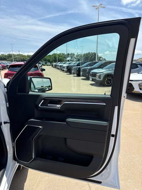 New 2026 GMC Sierra 1500 SLE w/ Preferred Package AWD/4WD image 16