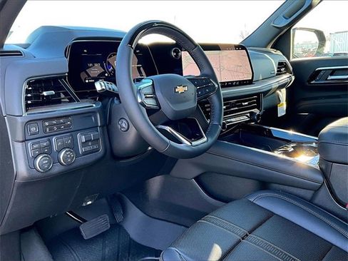 New 2026 Chevrolet Suburban High Country image 8