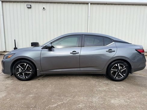 Used 2025 Nissan Sentra SV w/ All-Weather Package FWD image 2