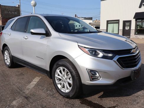 Used 2019 Chevrolet Equinox LT AWD/4WD image 2