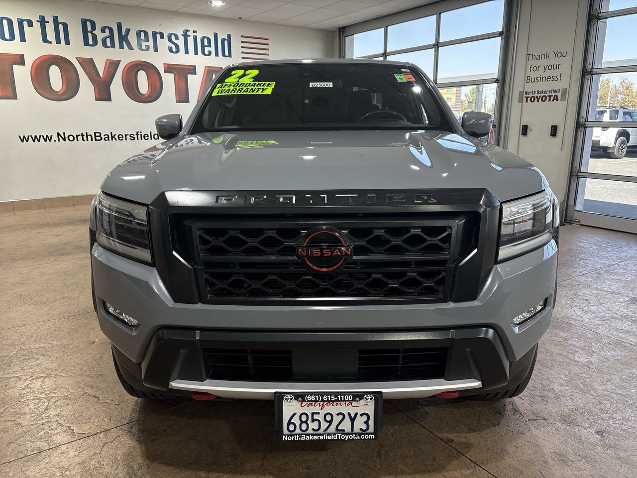 Used 2022 Nissan Frontier Pro-X RWD image 5