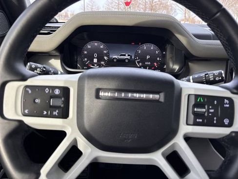 Used 2024 Land Rover Defender 90 S image 24