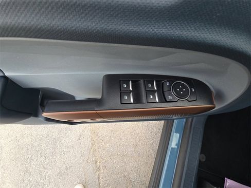 Used 2022 Ford Maverick Lariat w/ Lariat Luxury Package image 24