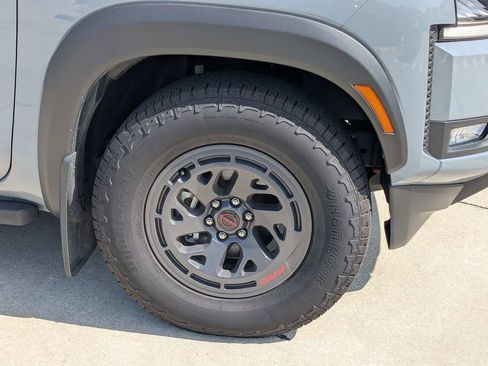 Used 2025 Nissan Frontier Pro-X w/ Pro Convenience Package RWD image 11