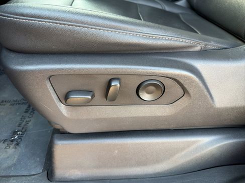 Used 2024 GMC Sierra 1500 SLT image 13