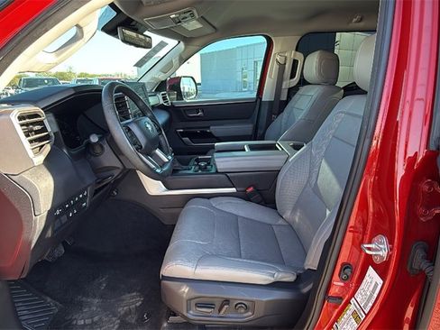 Used 2024 Toyota Tundra Limited image 11