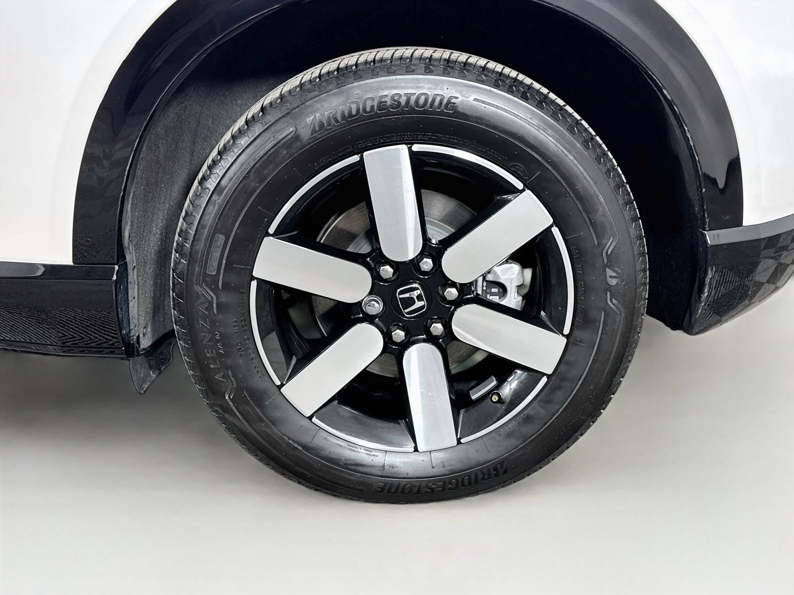 Used 2024 Honda Prologue Touring image 32