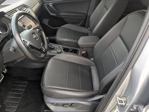 Used 2021 Volkswagen Tiguan SE R-Line image 20