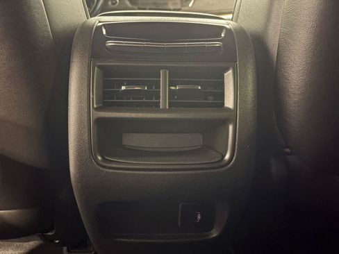 Used 2017 Cadillac XT5 Platinum AWD/4WD image 36