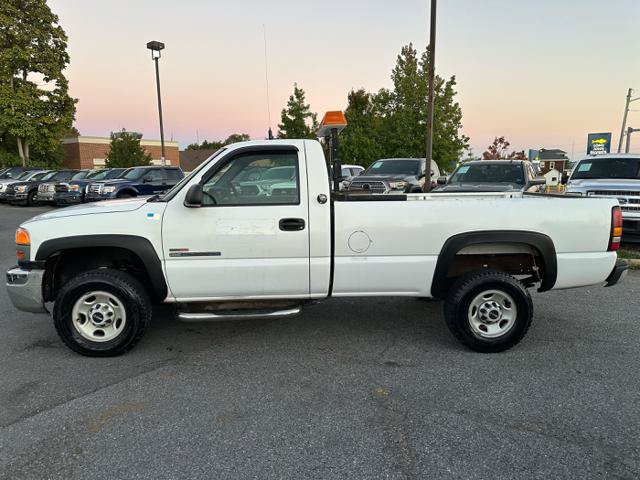 Used 2005 GMC Sierra 2500 W/T w/ Heavy-Duty Power Package RWD image 8
