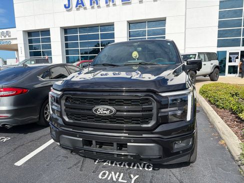 Used 2025 Ford F150 Lariat w/ Equipment Group 501A Mid AWD/4WD image 8