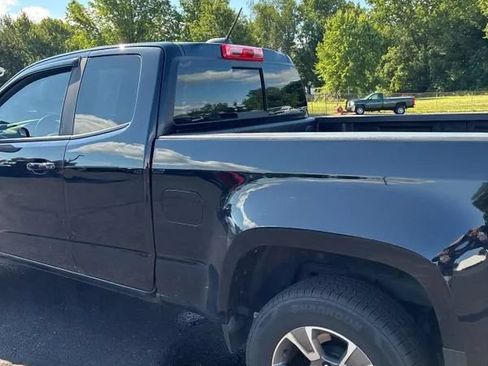 Used 2017 Chevrolet Colorado Z71 AWD/4WD image 4