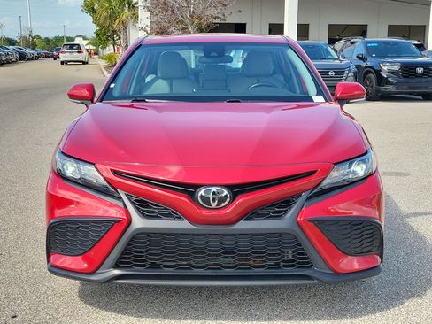 Used 2024 Toyota Camry SE image 2