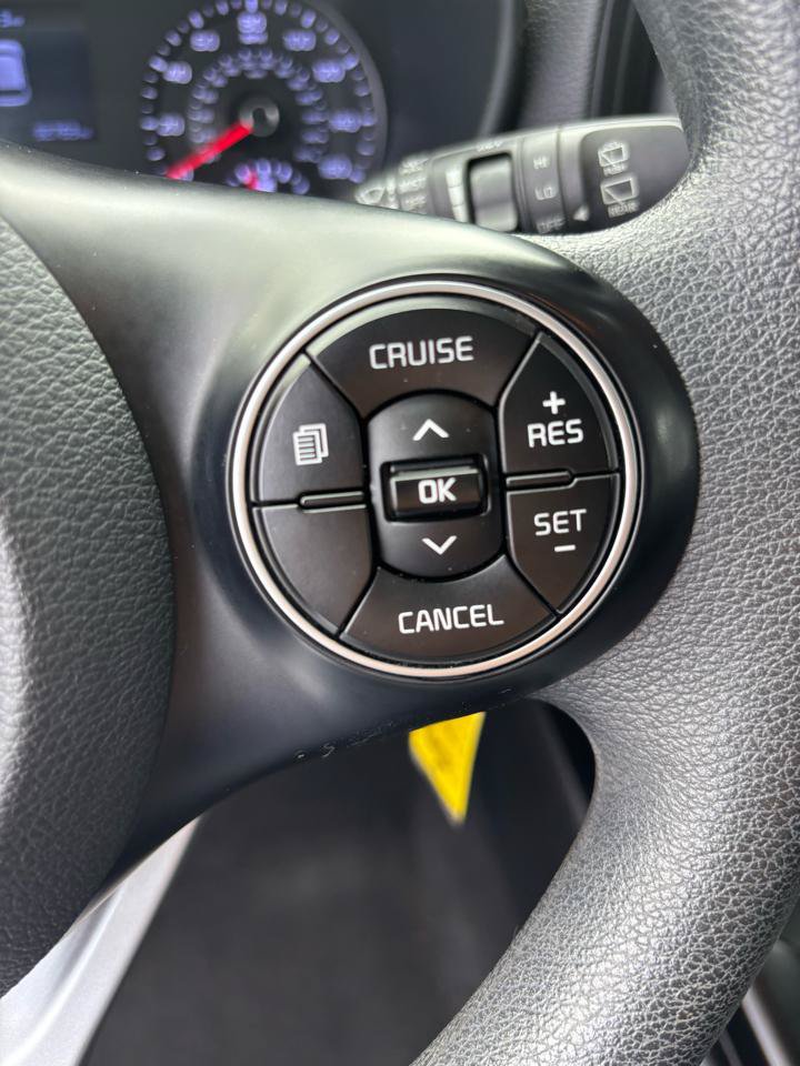 Used 2020 Kia Soul LX FWD image 14