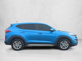 Used 2017 Hyundai Tucson SE video 4