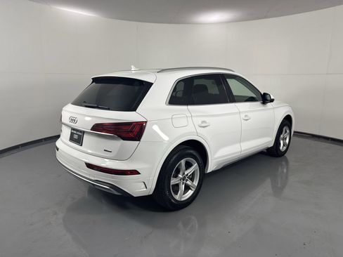 Used 2023 Audi Q5 2.0T Premium w/ Convenience Package image 37