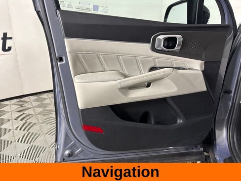 Used 2023 Kia Sorento SX AWD/4WD image 11