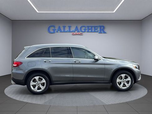 Used 2018 Mercedes-Benz GLC 300 4MATIC image 3