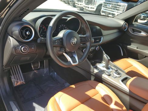 Used 2022 Alfa Romeo Giulia Ti w/ Active Assist Plus Package image 9