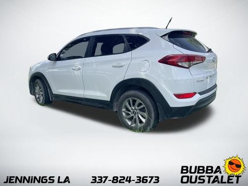 Used 2016 Hyundai Tucson SE w/ Option Group 02 FWD image 3