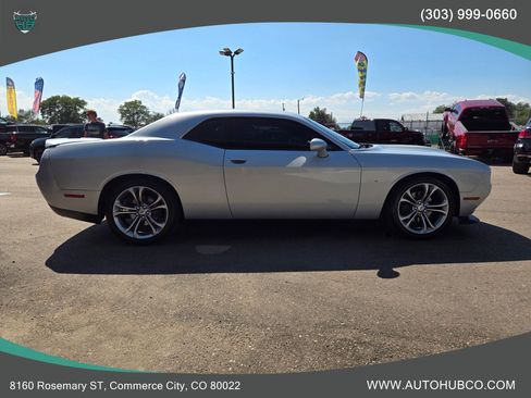 Used 2020 Dodge Challenger R/T image 4