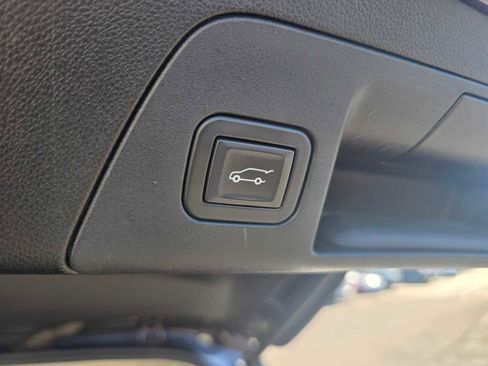 Used 2021 Buick Envision Avenir w/ Technology Package II image 18