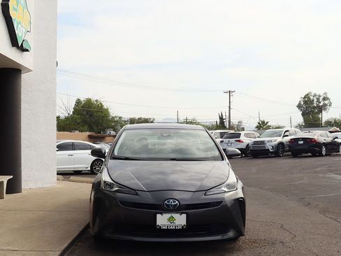 Used 2022 Toyota Prius LE image 16