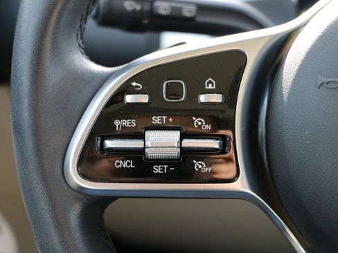 Used 2023 Mercedes-Benz EQB 300 4MATIC image 20