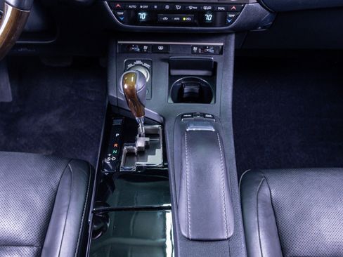 Used 2014 Lexus ES 350 w/ Luxury Package image 28