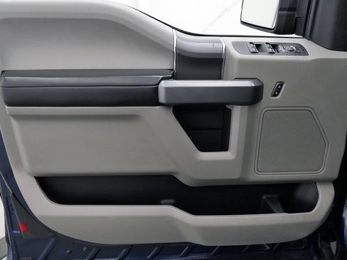 Used 2017 Ford F150 XLT w/ Equipment Group 301A Mid AWD/4WD image 12