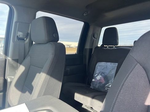Used 2025 Chevrolet Silverado 2500 Custom w/ Custom Value Package image 11
