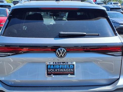 New 2025 Volkswagen Tiguan SE FWD image 24
