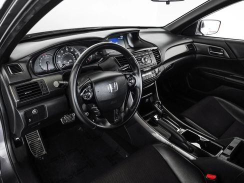 Used 2016 Honda Accord Sport image 2