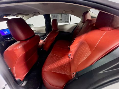 Used 2025 Toyota Corolla LE FWD image 27