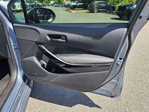 Used 2022 Toyota Corolla LE w/ Premium Interior Package FWD image 10