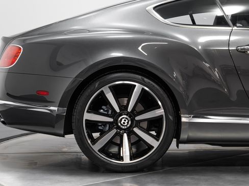Used 2017 Bentley Continental GT image 17