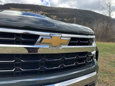 New 2026 Chevrolet Silverado 1500 LT image 3
