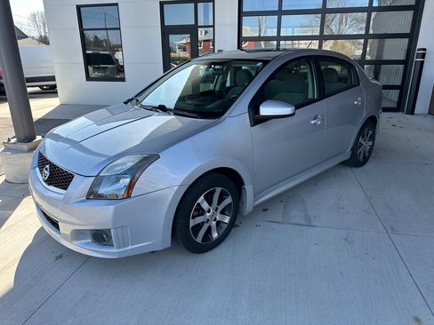 Used 2012 Nissan Sentra 2.0 SR w/ Special Edition Pkg image 3