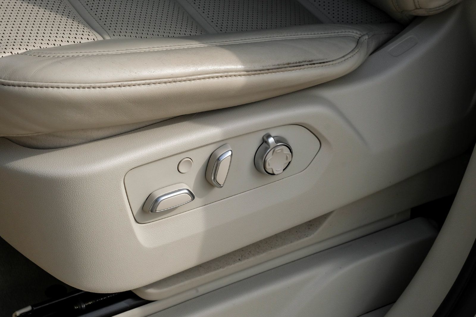 Used 2021 Cadillac Escalade Sport Platinum AWD/4WD image 37