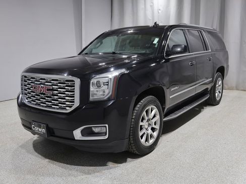 Used 2019 GMC Yukon XL Denali AWD/4WD image 7