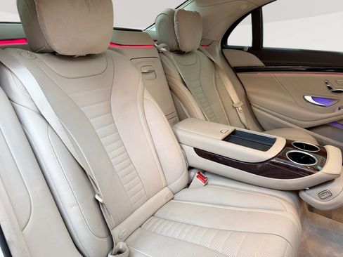 Used 2019 Mercedes-Benz S 560 Sedan w/ AMG Line Exterior image 26
